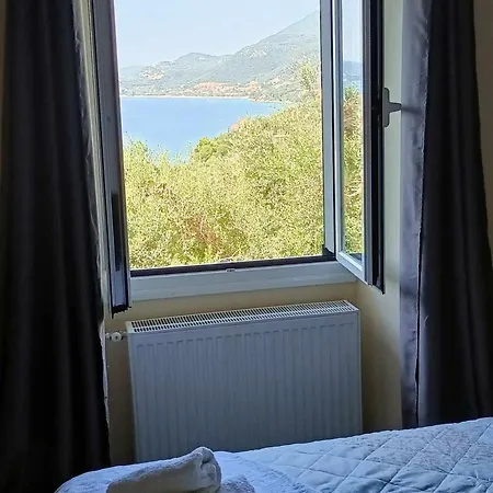 Lemon Tree House Apartment